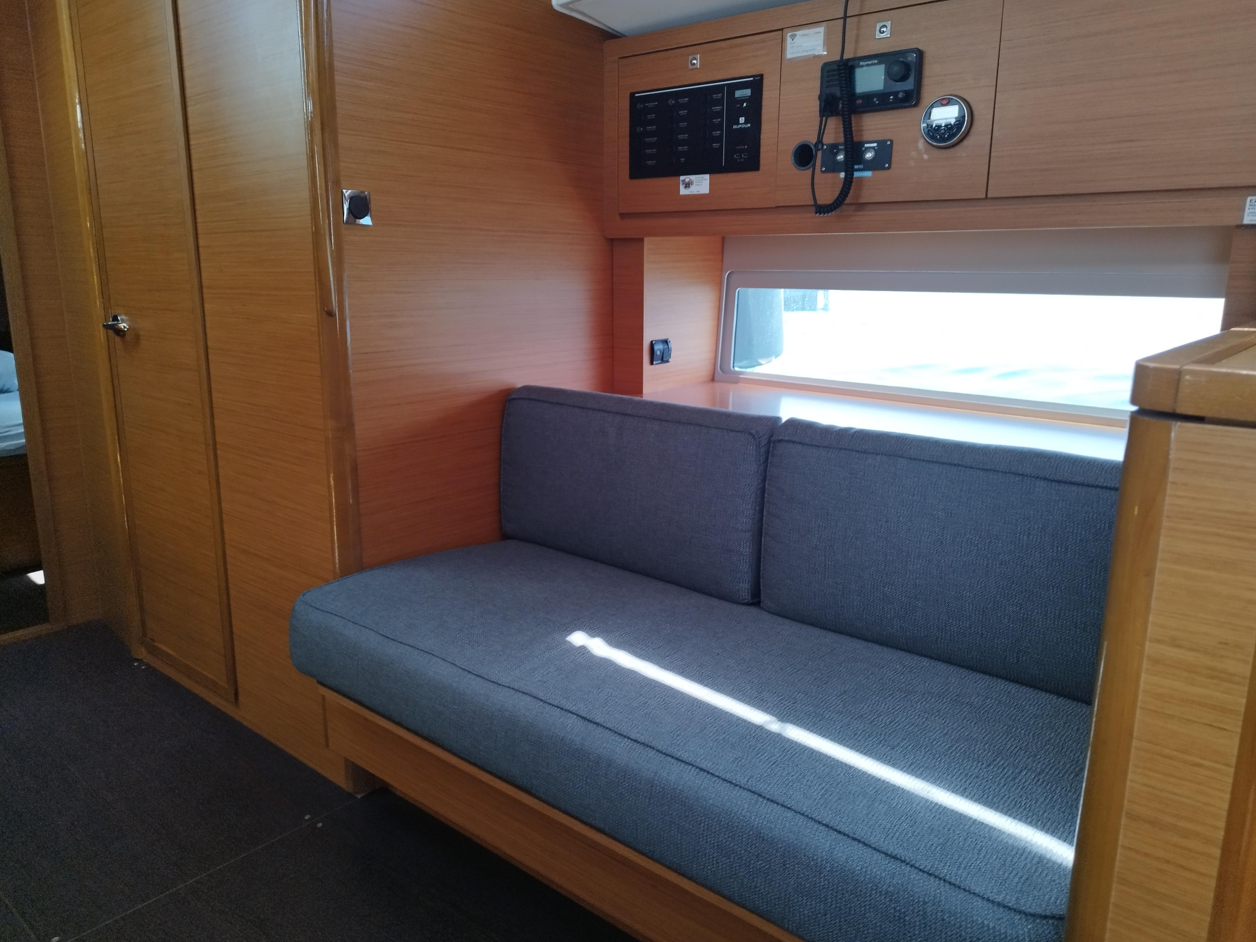 Dufour 470 - 3 cab. — photo 11