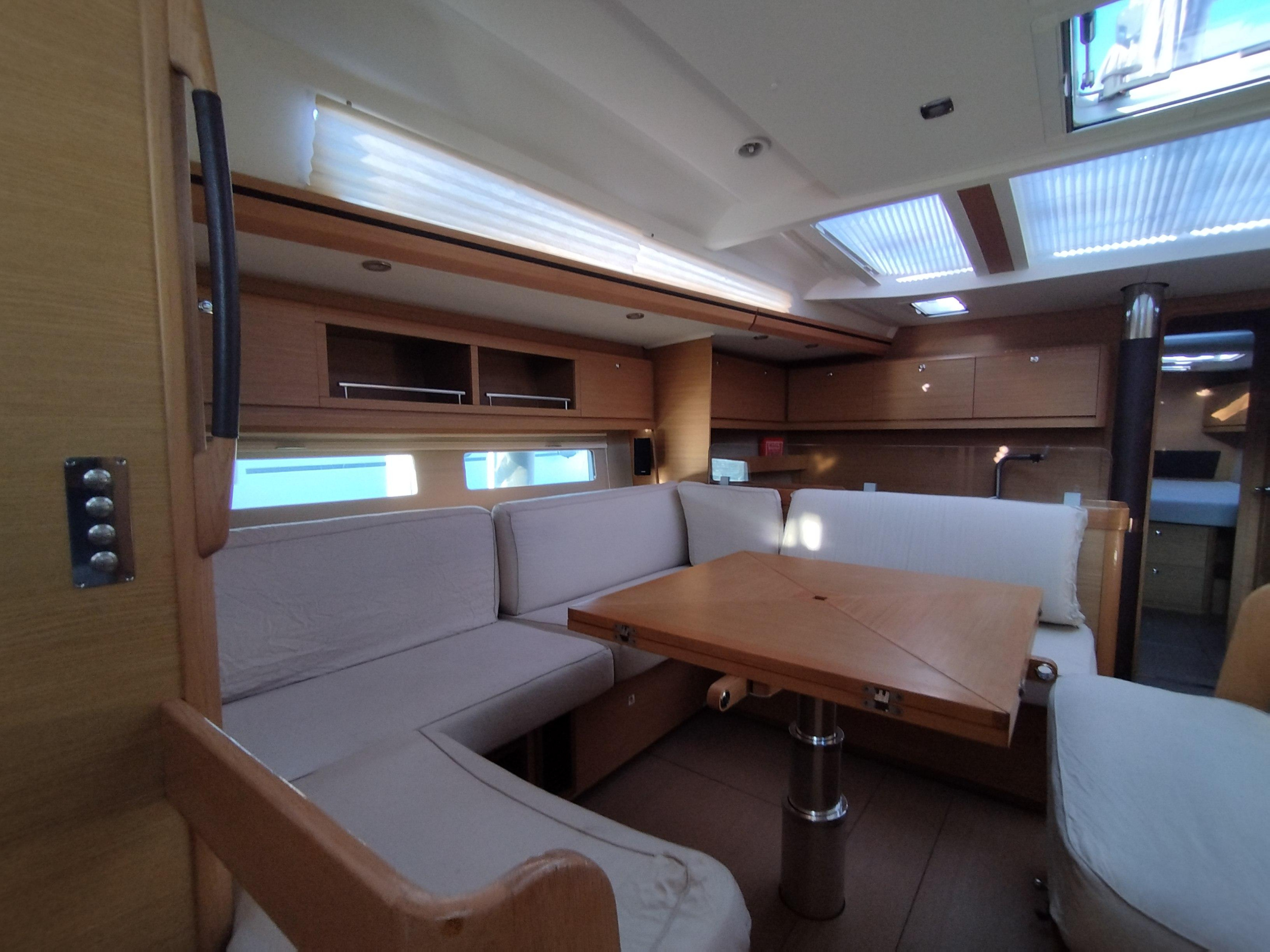 Dufour 56 Exclusive - 5 + 1 cab. — photo 13
