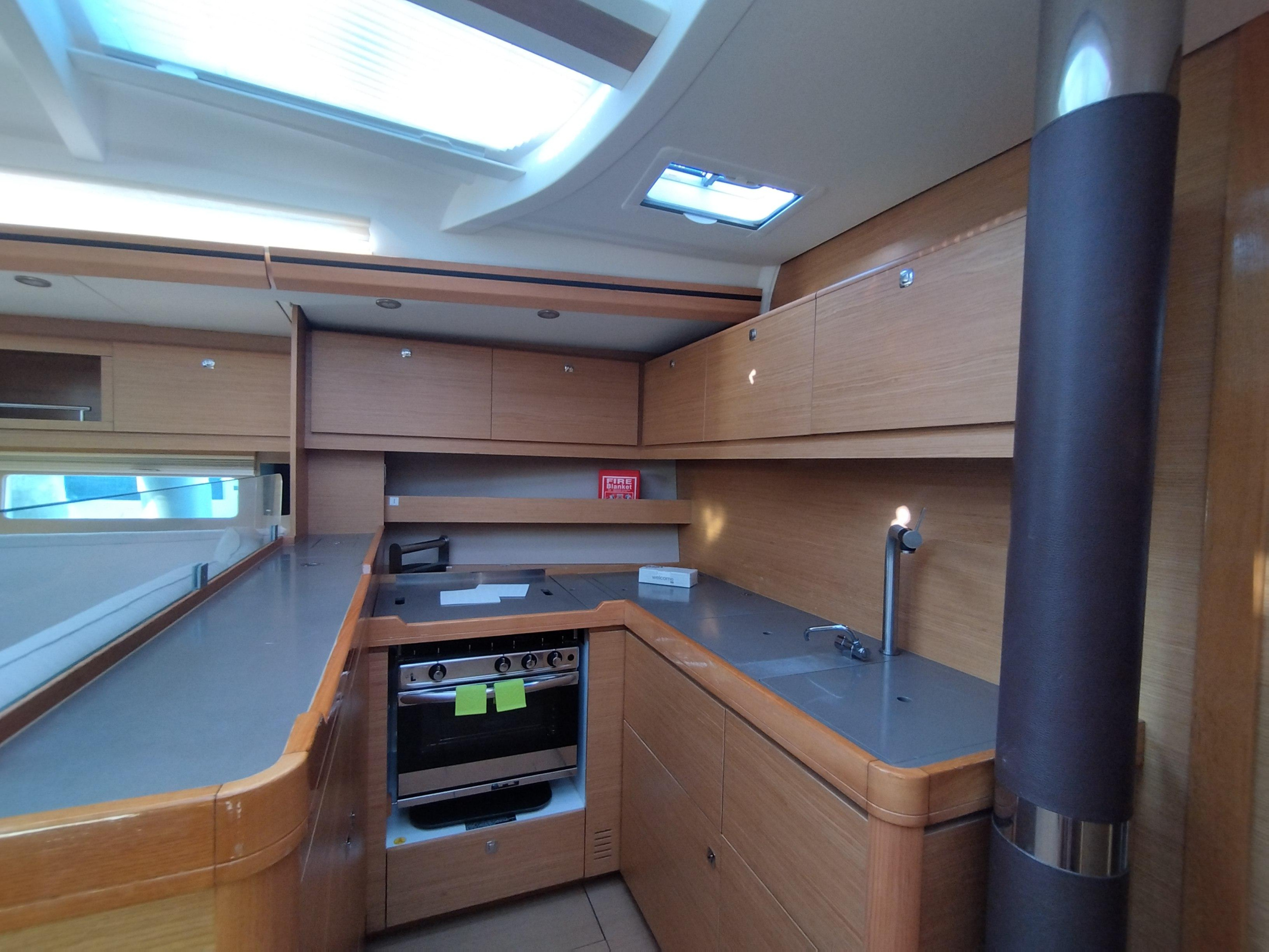 Dufour 56 Exclusive - 5 + 1 cab. — photo 18