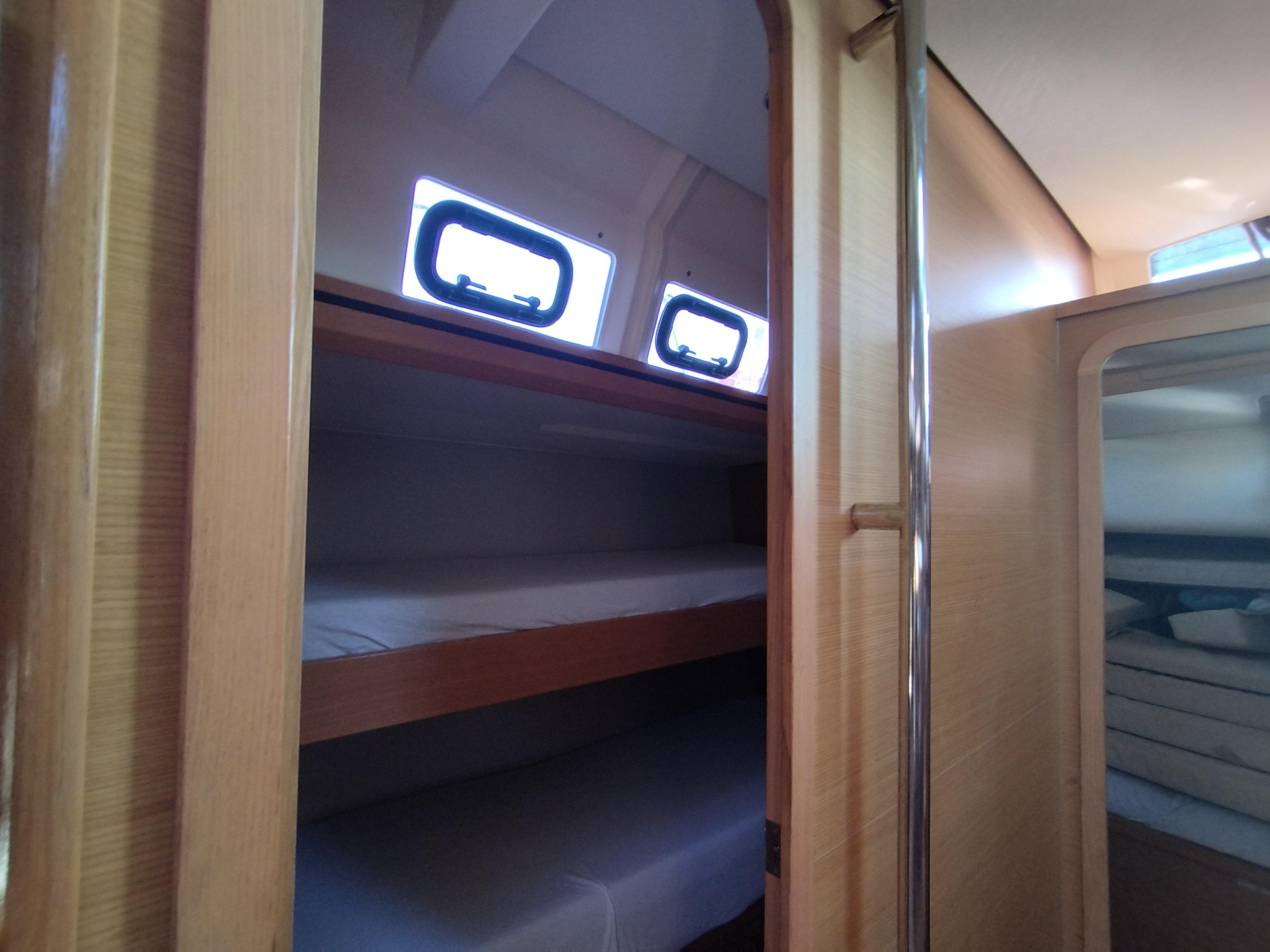 Dufour 56 Exclusive - 5 + 1 cab. — photo 26