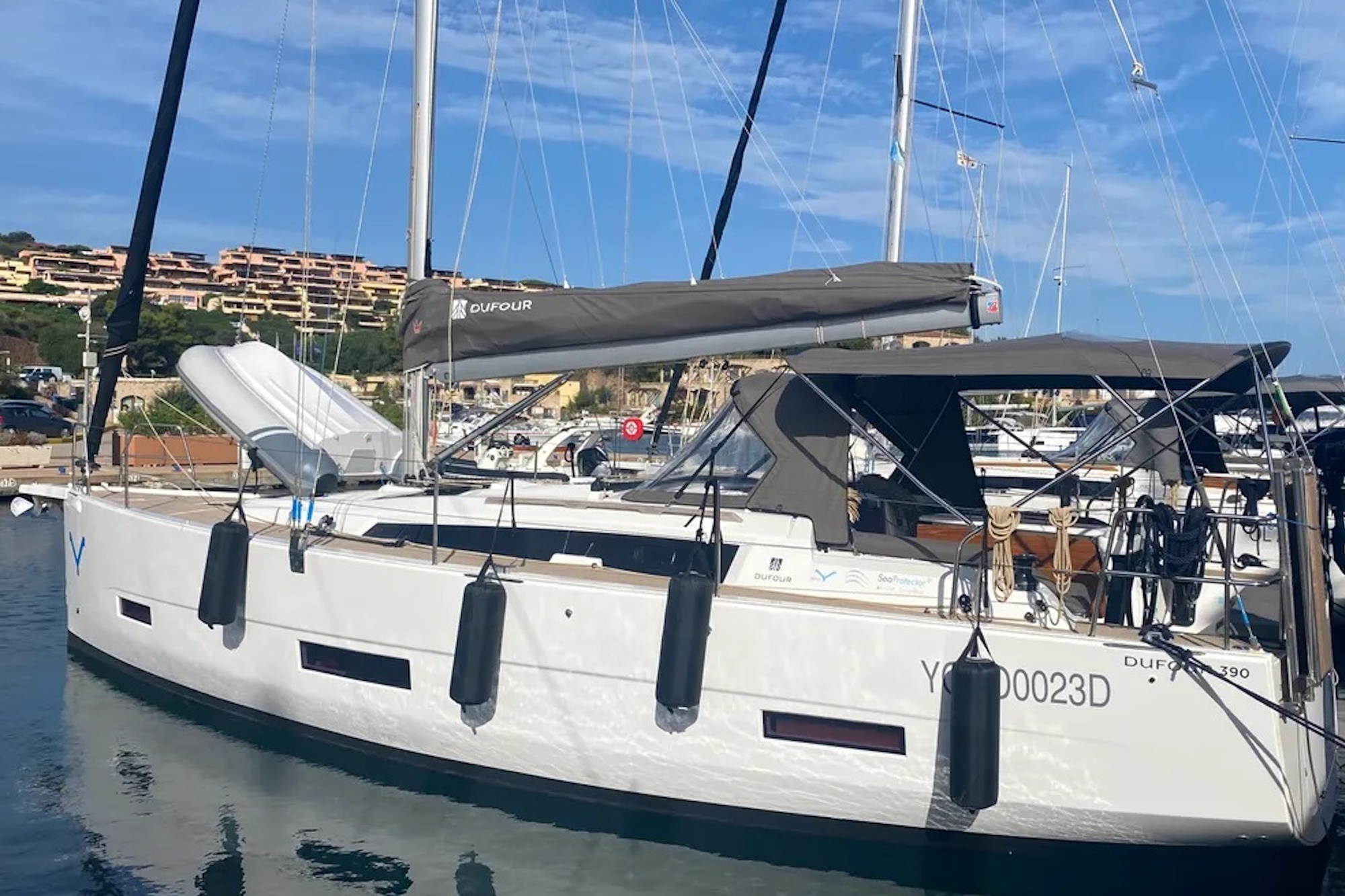Dufour 390 — photo 1
