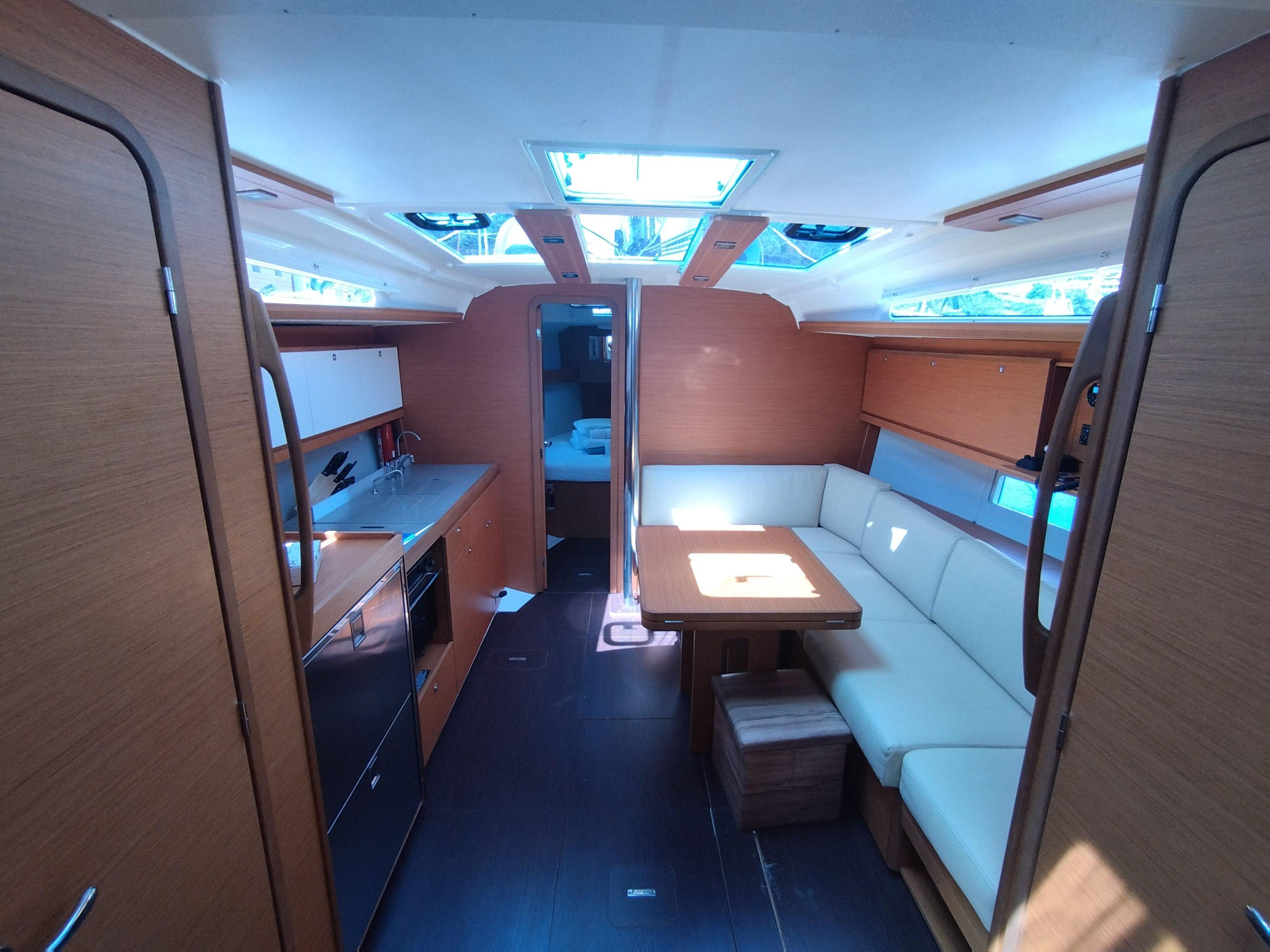 Dufour 390 — photo 13