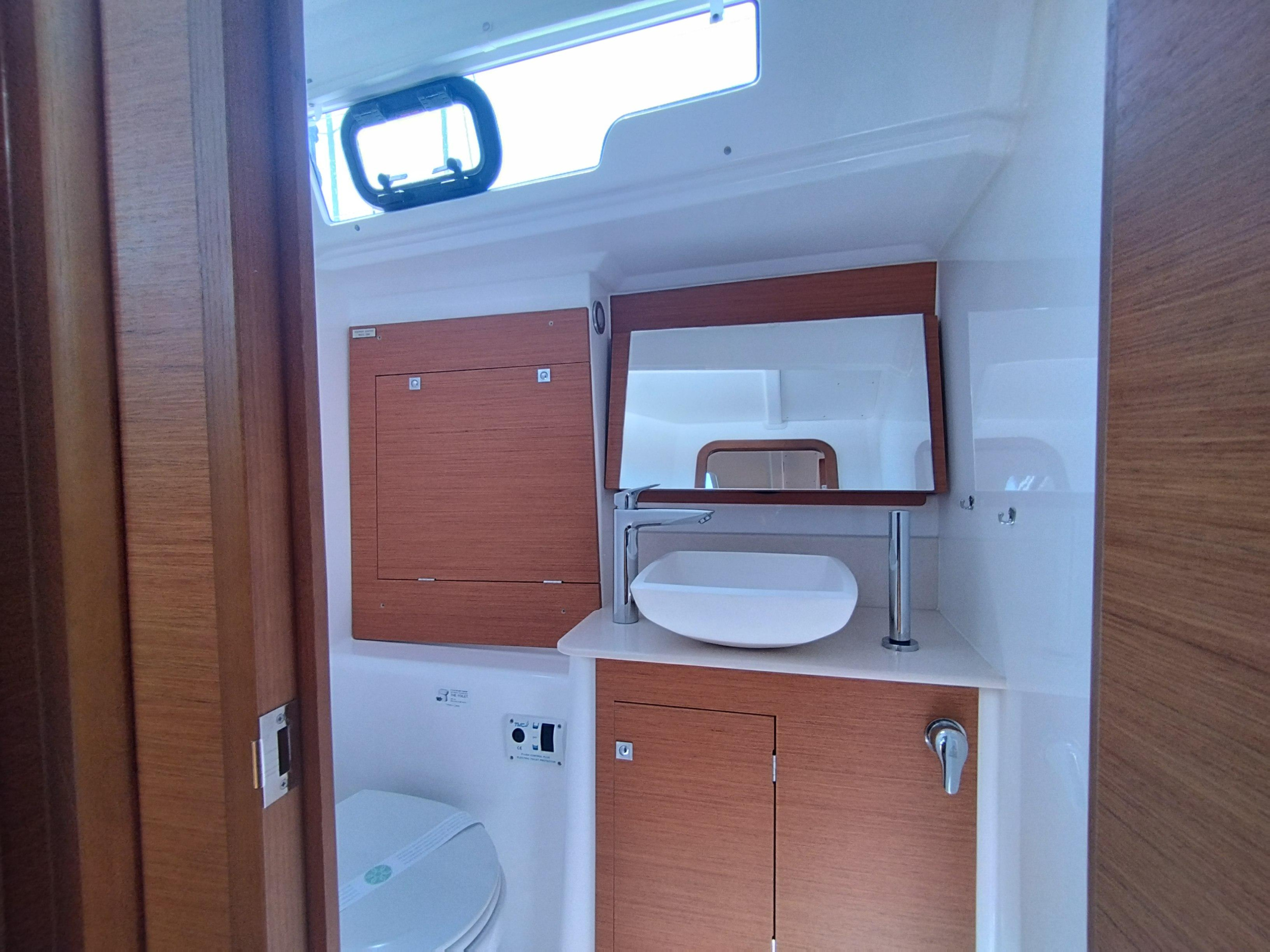 Dufour 390 — photo 20