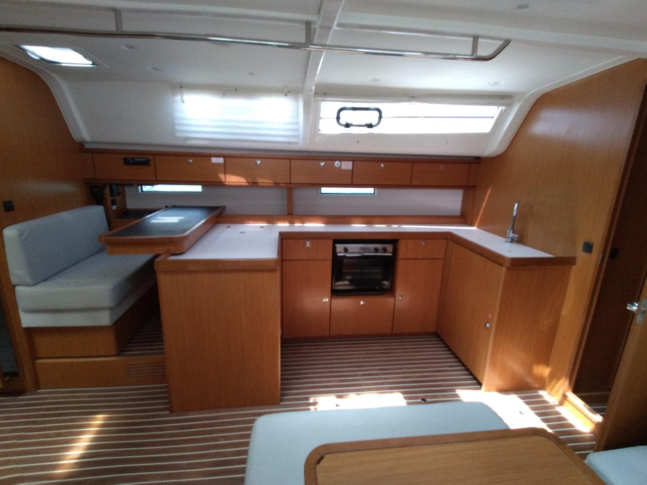 Bavaria 51 Cruiser — photo 28