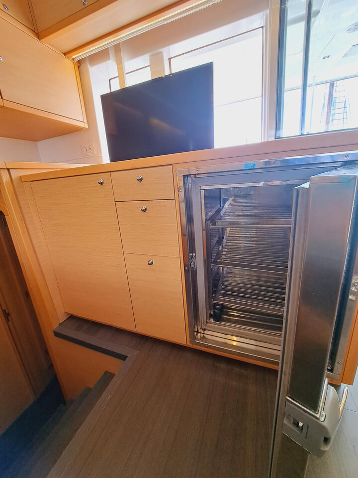 Lagoon 450 F - 4 + 1 cab. — photo 12
