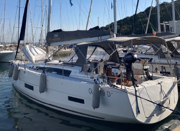 Dufour 390 — photo 12