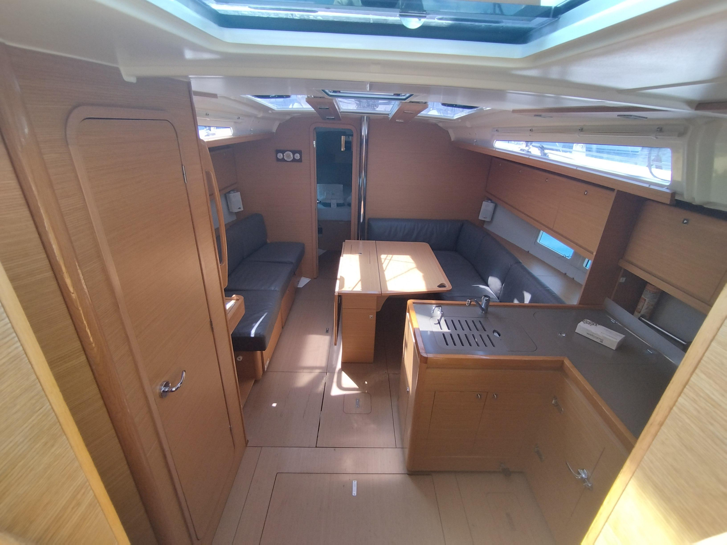 Dufour 390 — photo 13