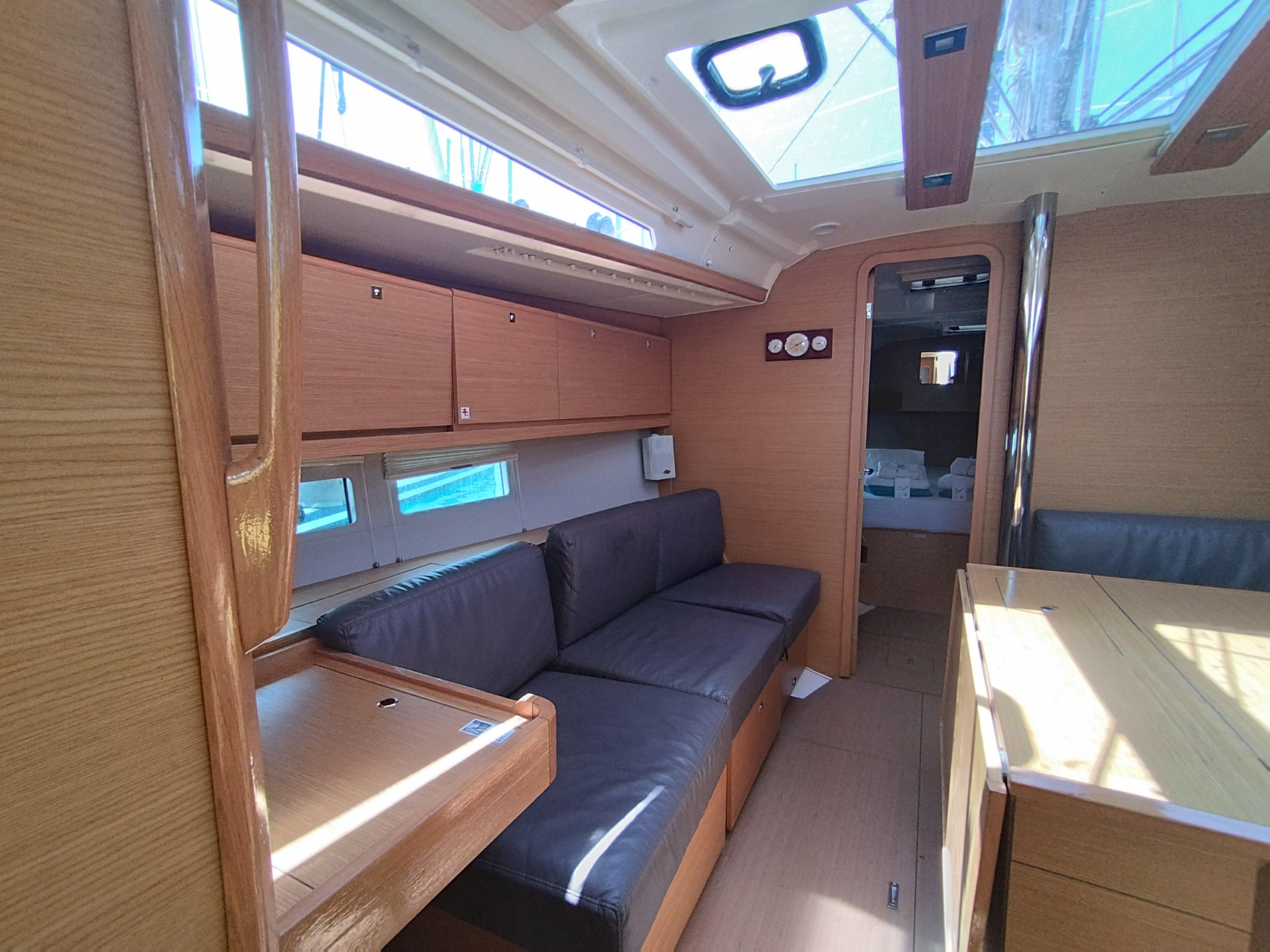 Dufour 390 — photo 14