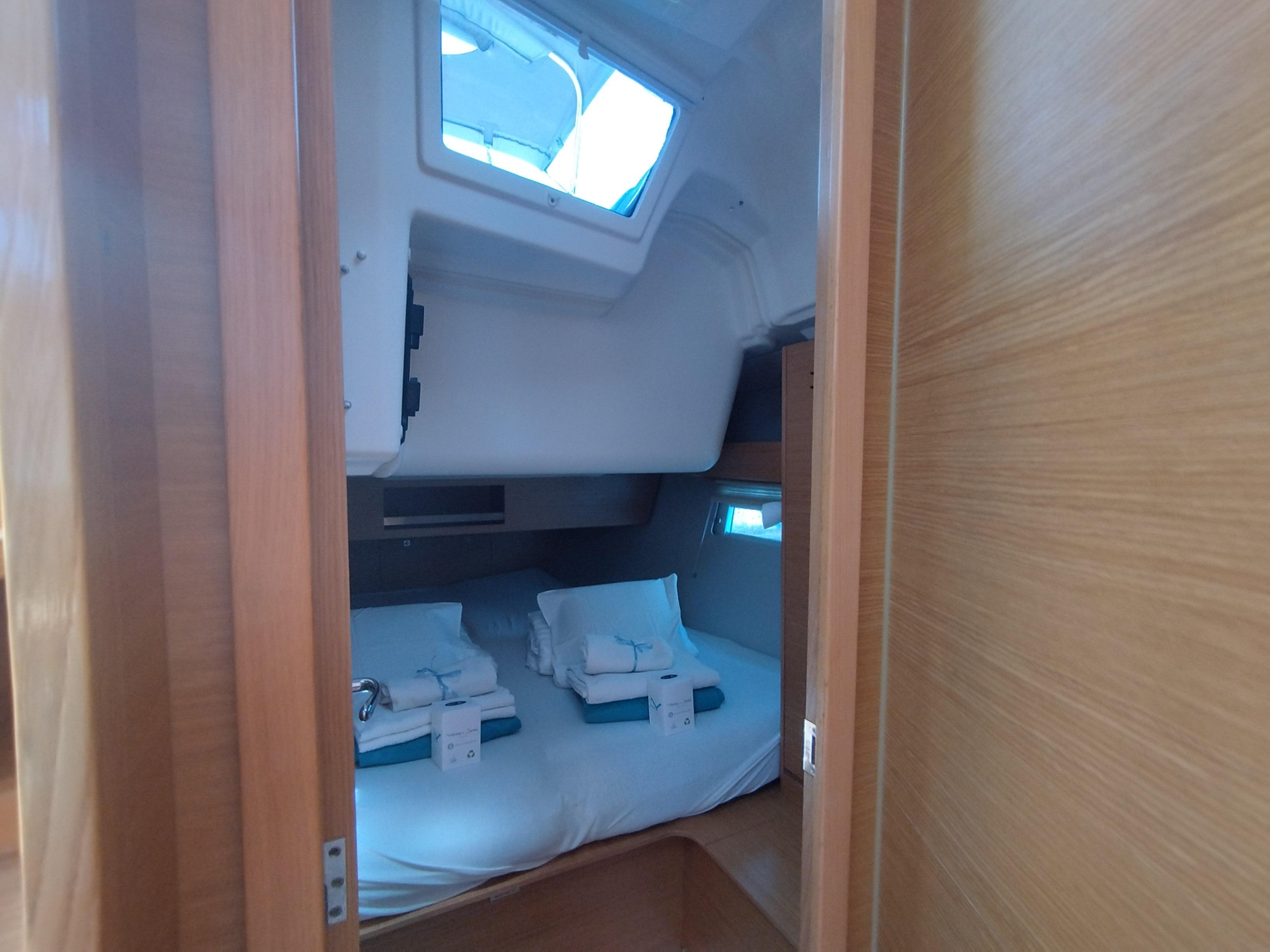 Dufour 390 — photo 18