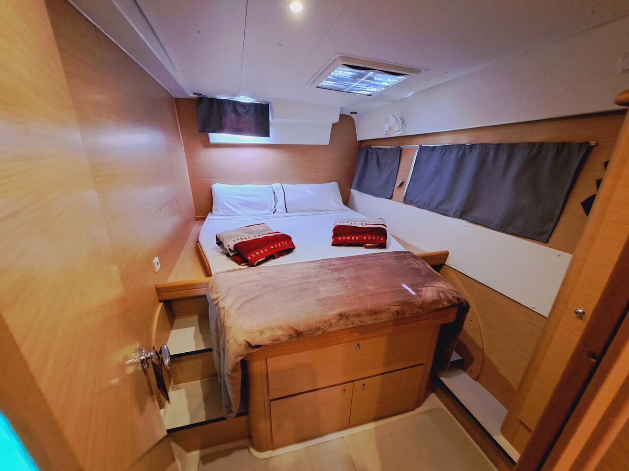 Lagoon 421 - 4 + 2 cab. — photo 12