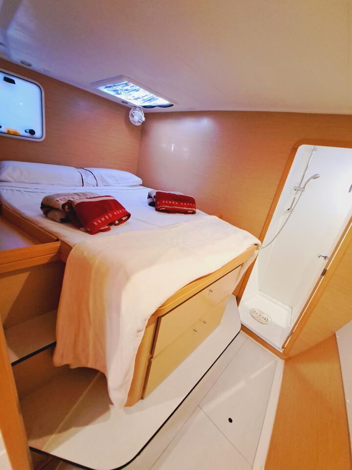 Lagoon 421 - 4 + 2 cab. — photo 13