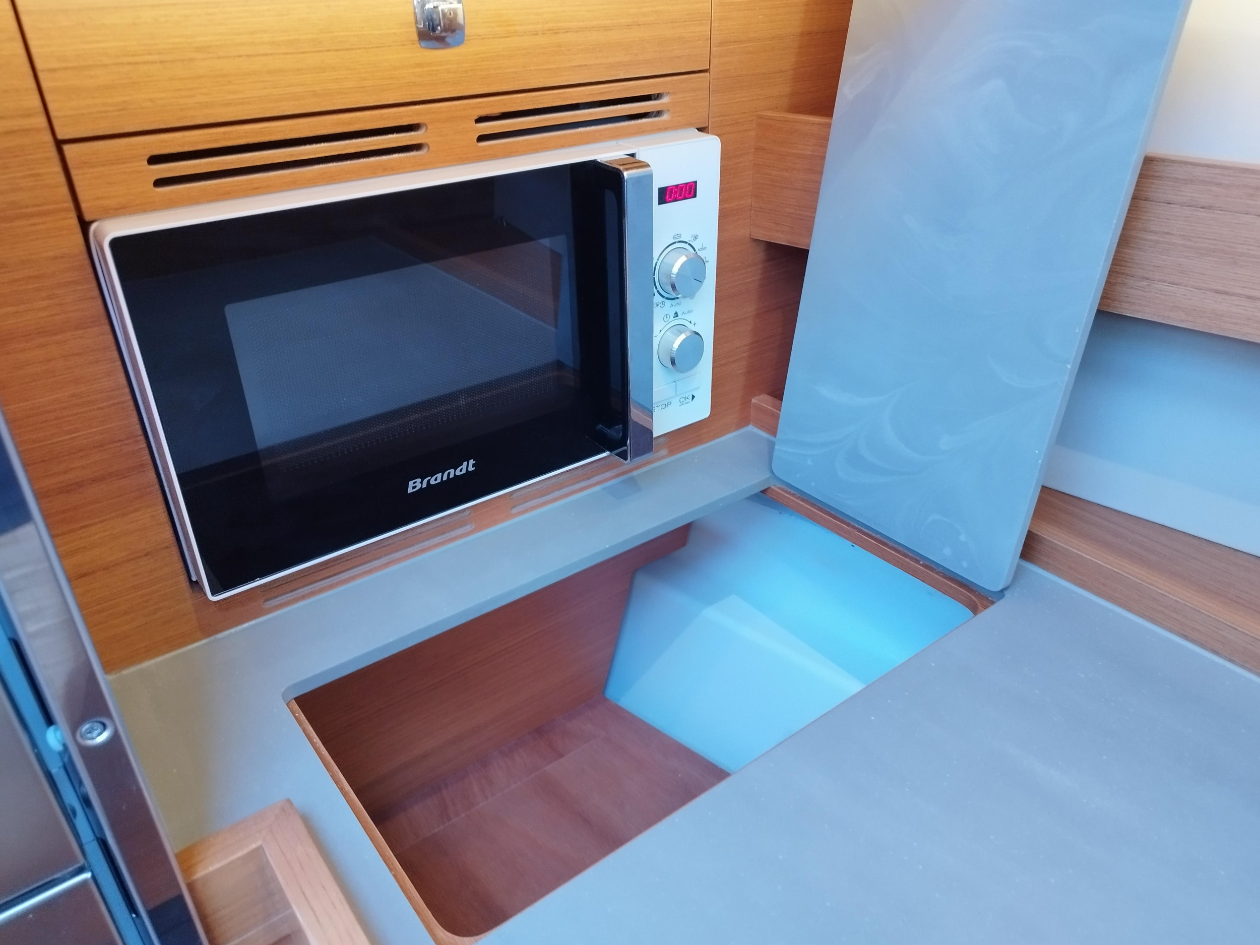 Dufour 56 Exclusive - 5 + 1 cab. — photo 17