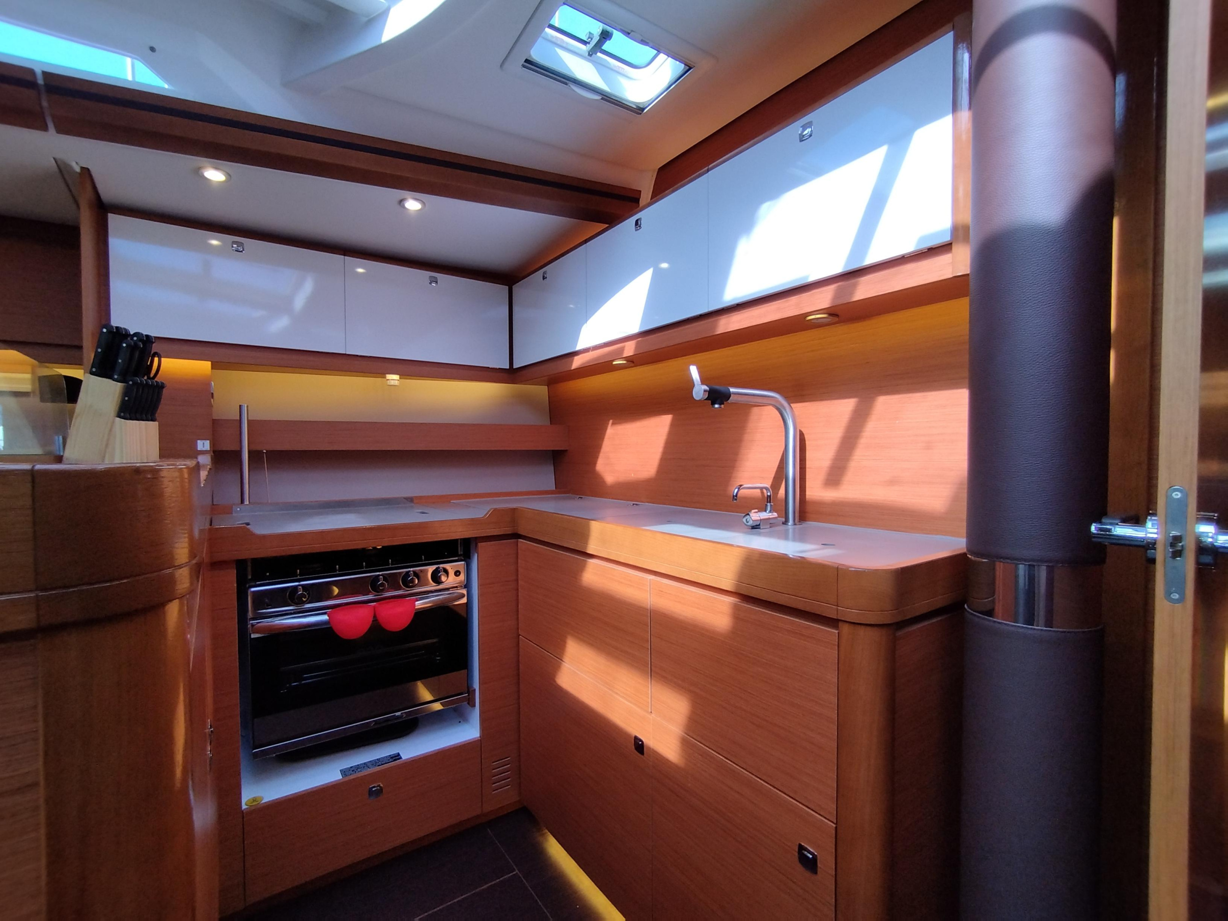 Dufour 56 Exclusive - 5 + 1 cab. — photo 20