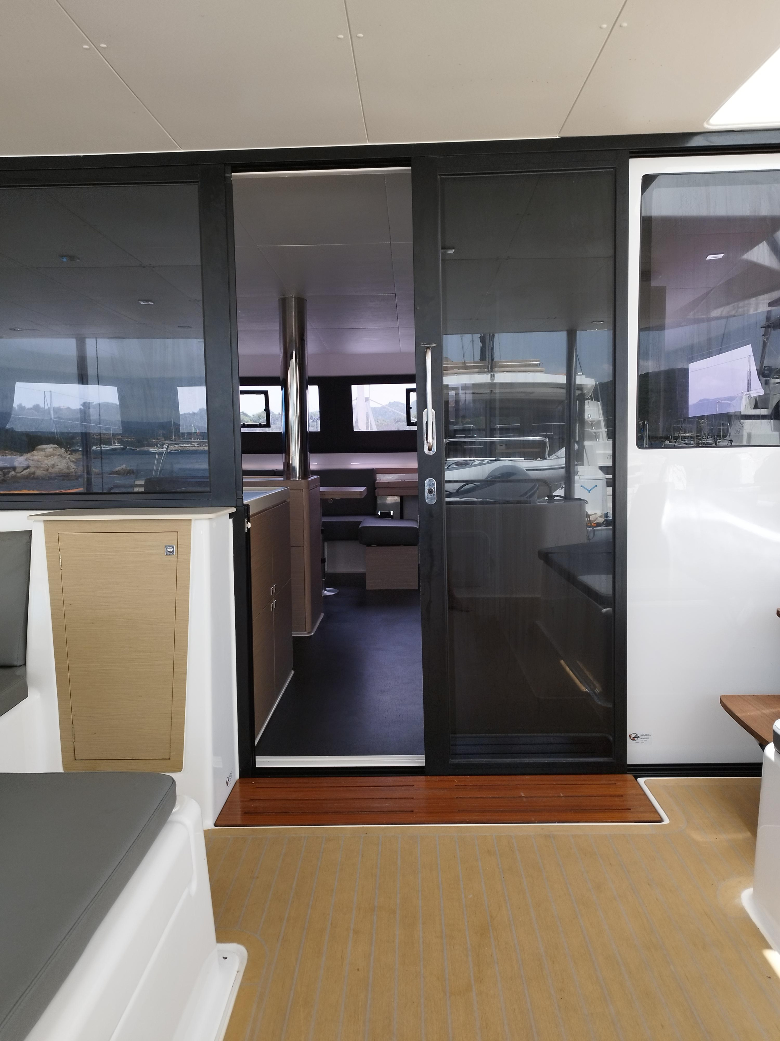 Dufour 48 Catamaran - 5 + 1 cab. — photo 8