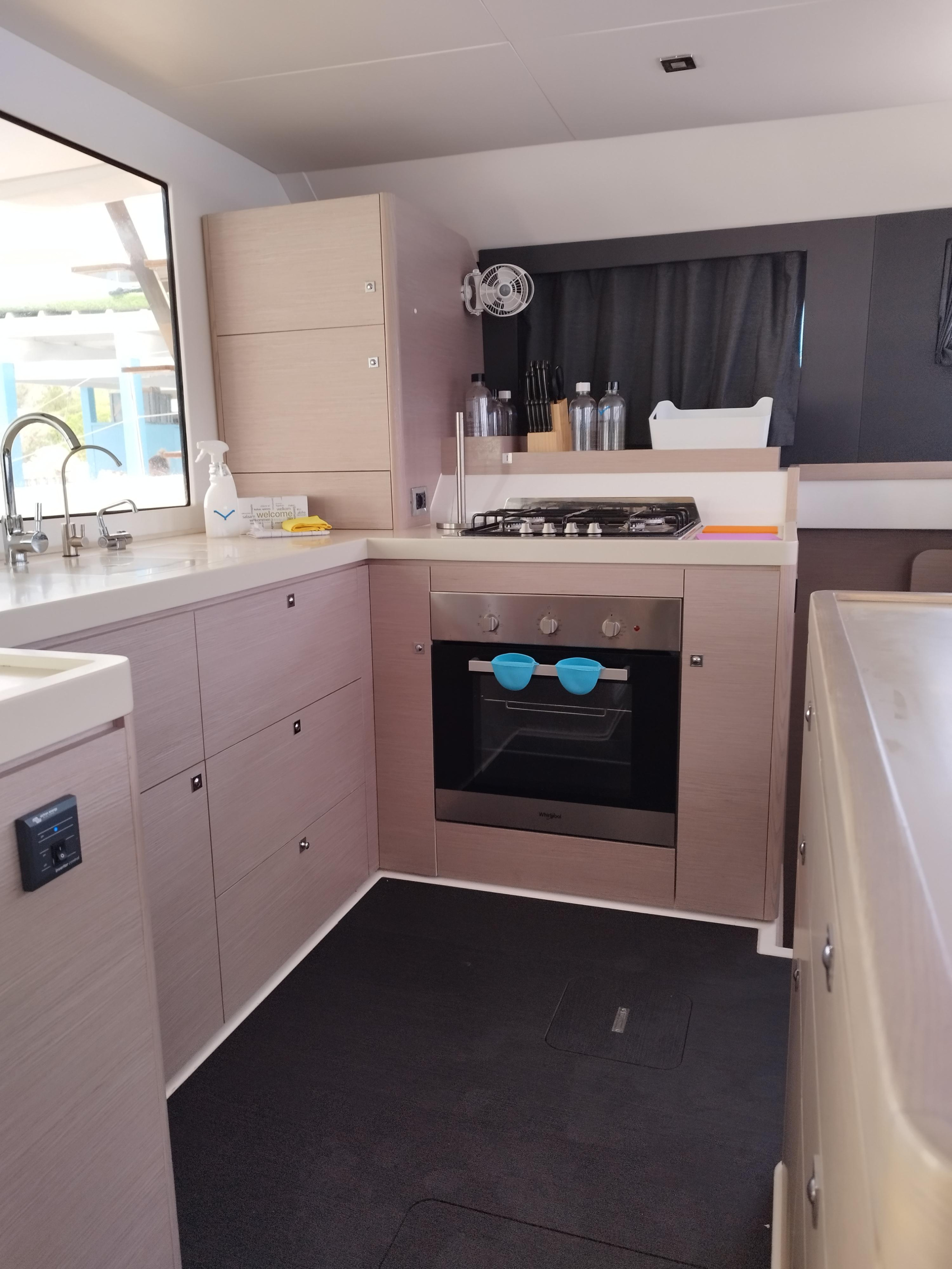 Dufour 48 Catamaran - 5 + 1 cab. — photo 14