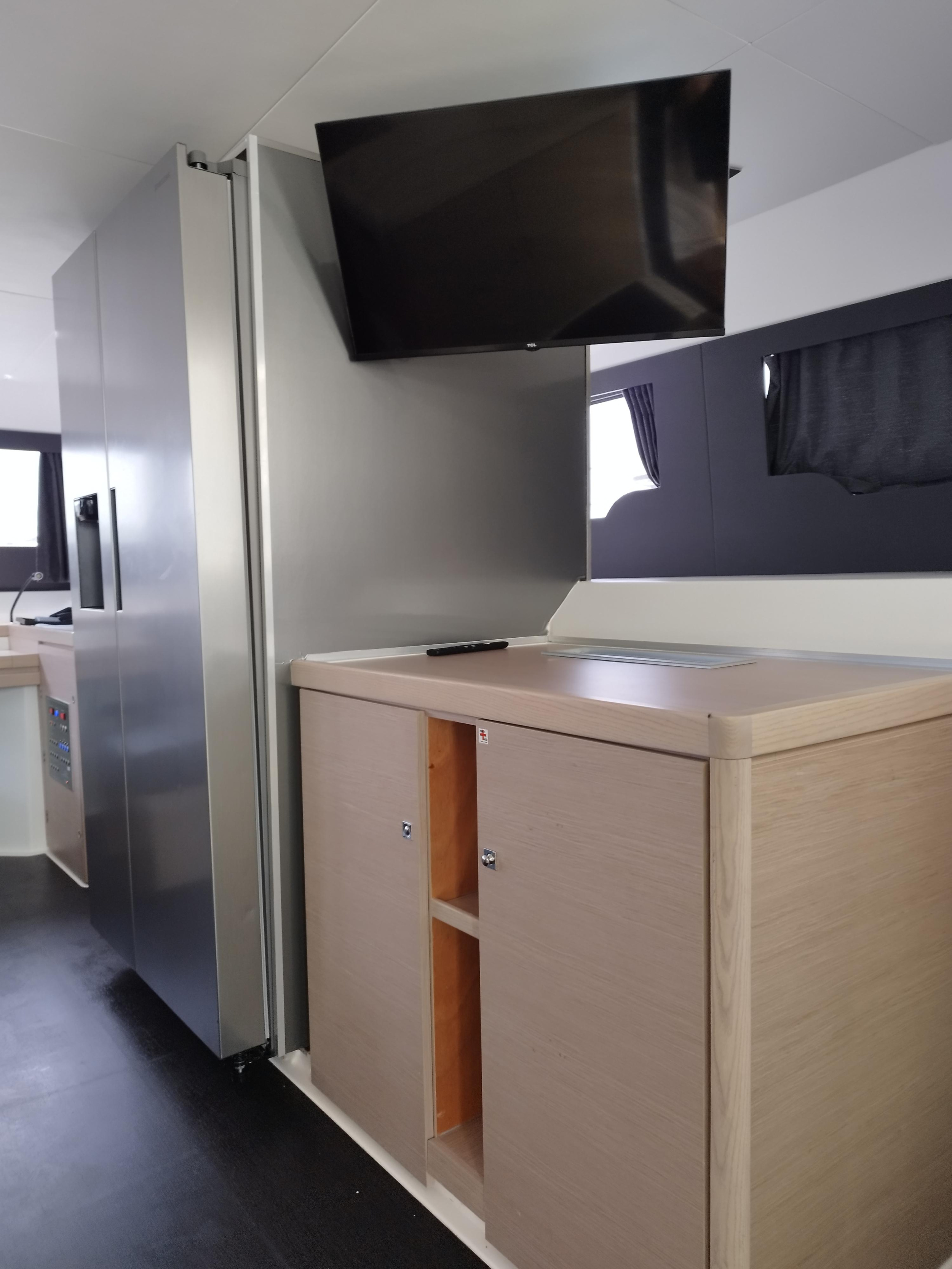 Dufour 48 Catamaran - 5 + 1 cab. — photo 18