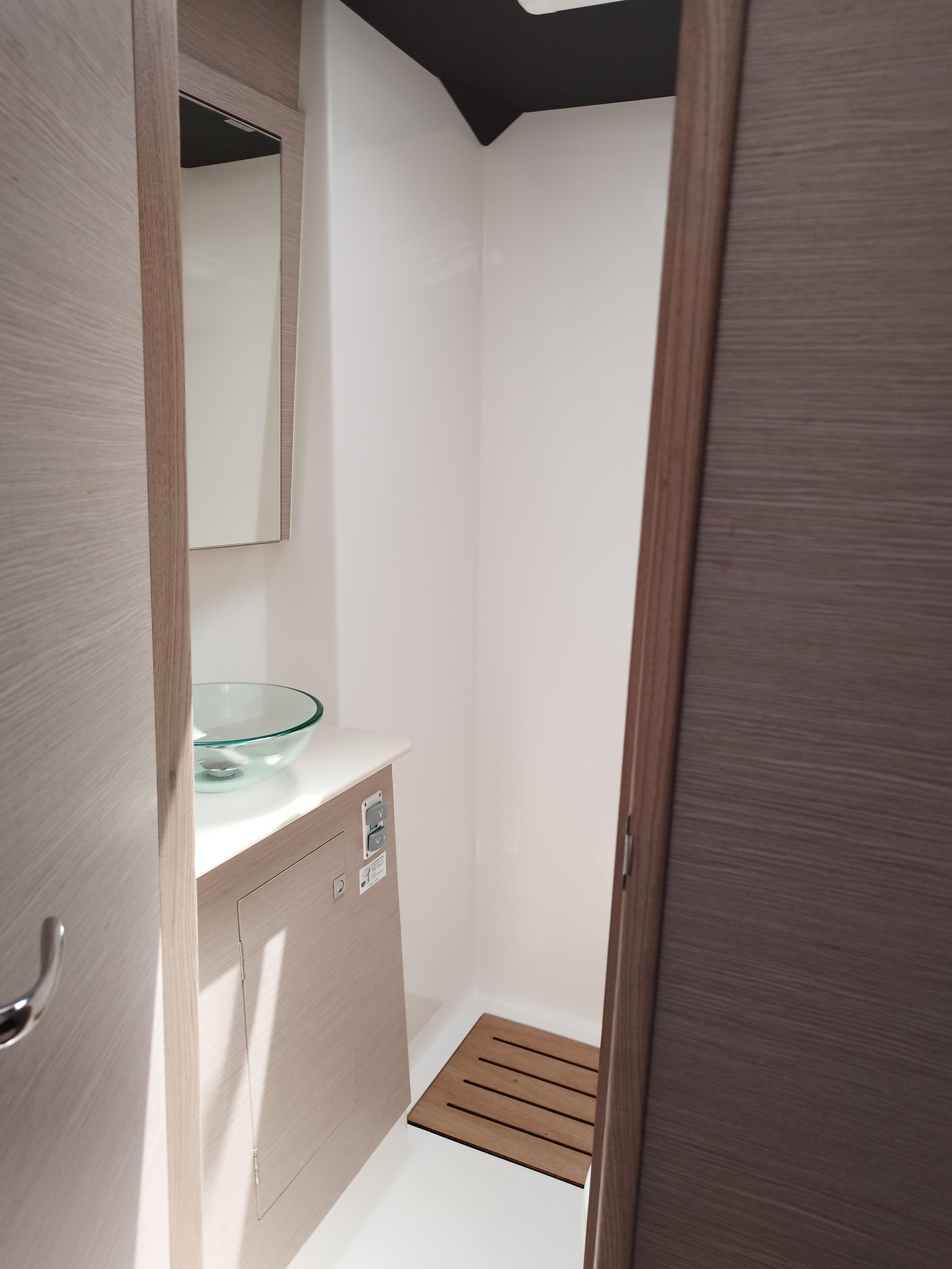 Dufour 48 Catamaran - 5 + 1 cab. — photo 22