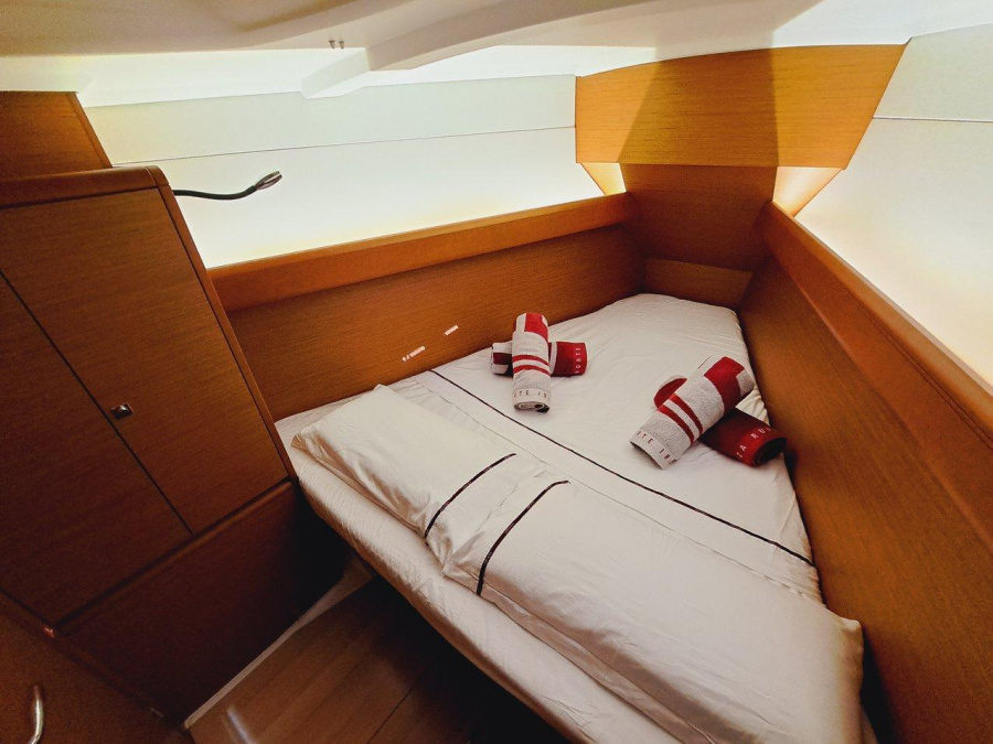 Sun Odyssey 389 — photo 9