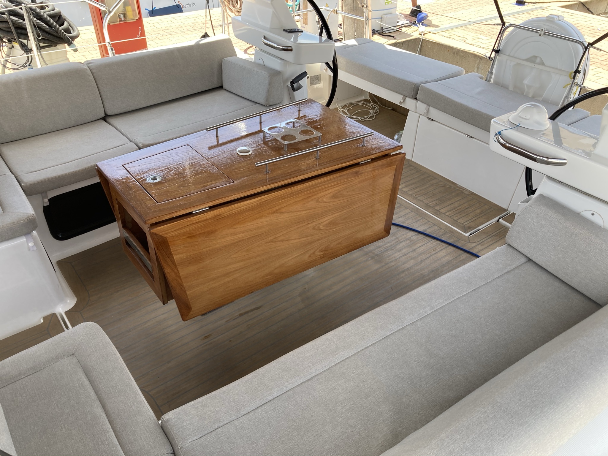 Dufour 520 GL — photo 9