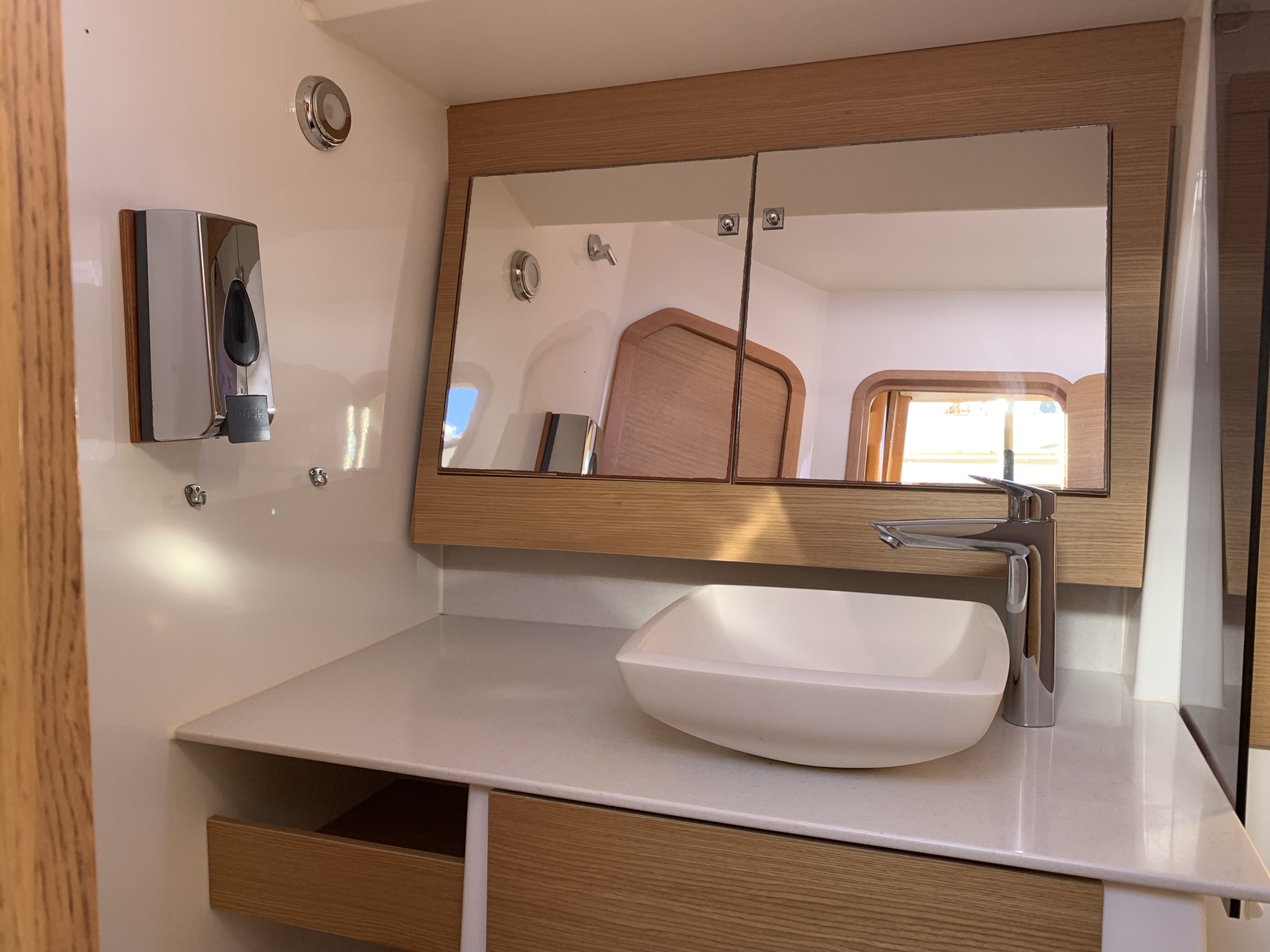 Dufour 520 GL — photo 4