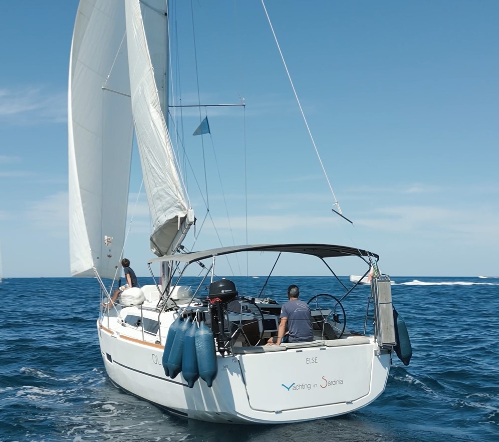 Dufour 360 GL - 3 cab. — photo 4