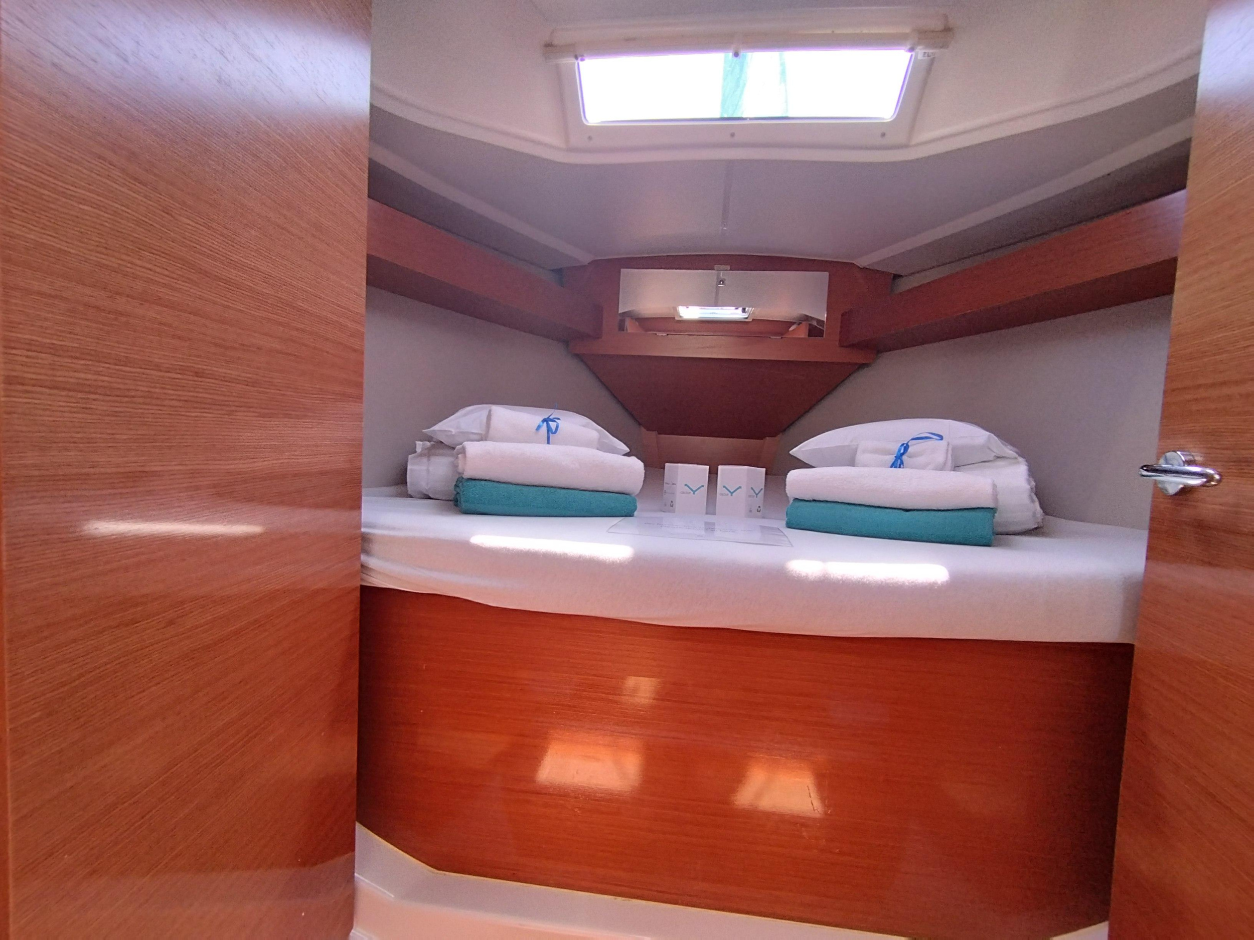 Dufour 360 GL - 3 cab. — photo 9