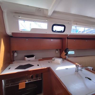 Dufour 360 GL - 3 cab. — photo 12