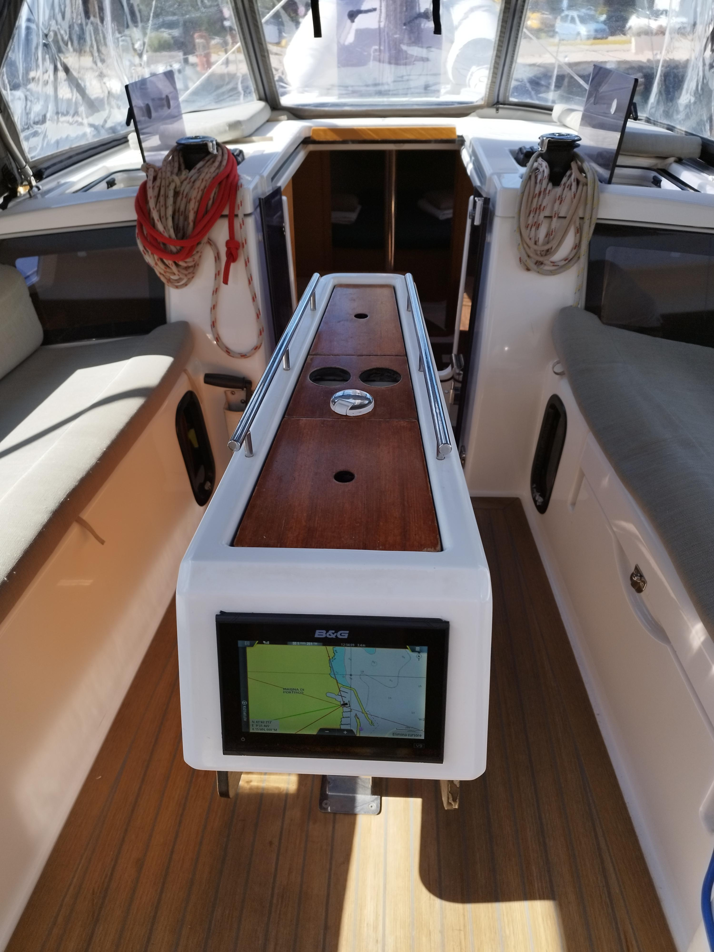 Dufour 360 GL - 3 cab. — photo 7