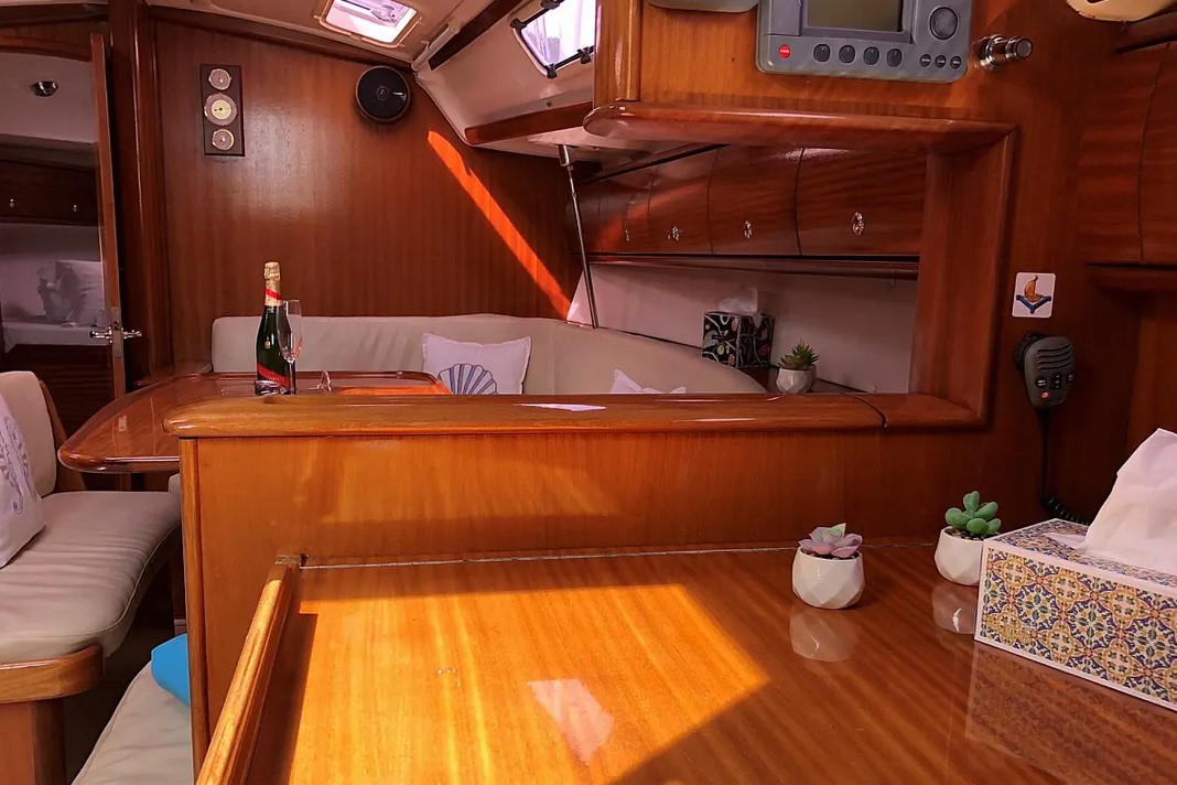 Bavaria 38 — photo 5