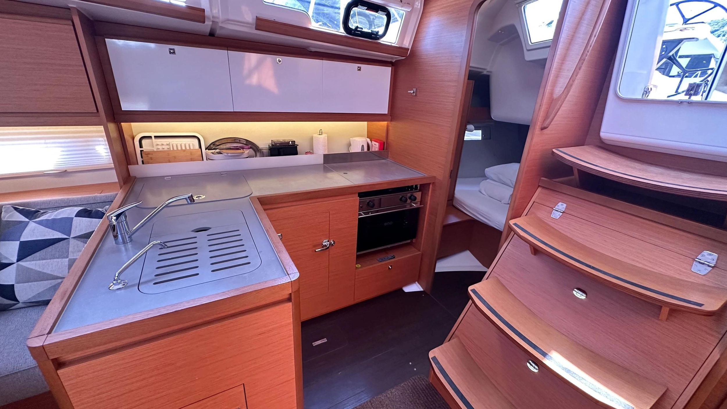 Dufour 390 GL — photo 7