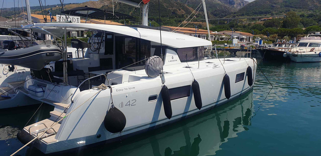 Lagoon 42 - 4 + 1 cab. — photo 4