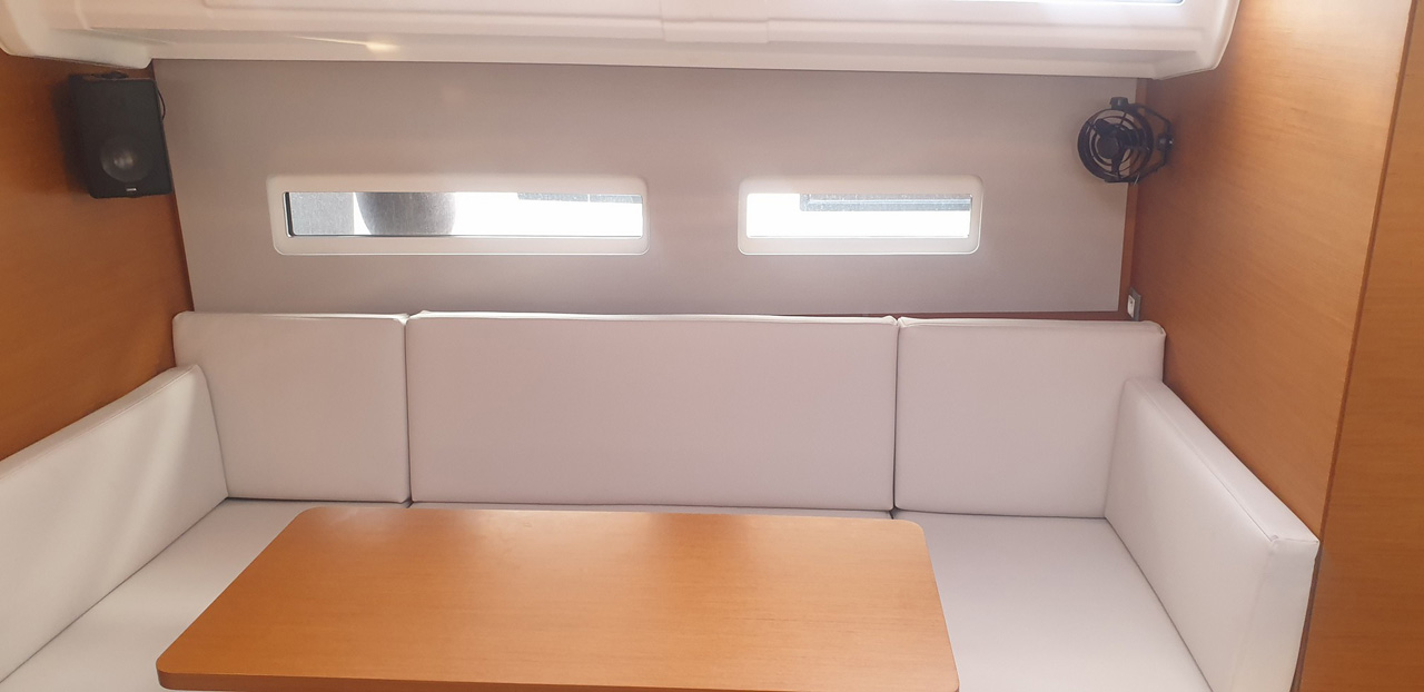 Sun Odyssey 410 - 3 cab. — photo 10