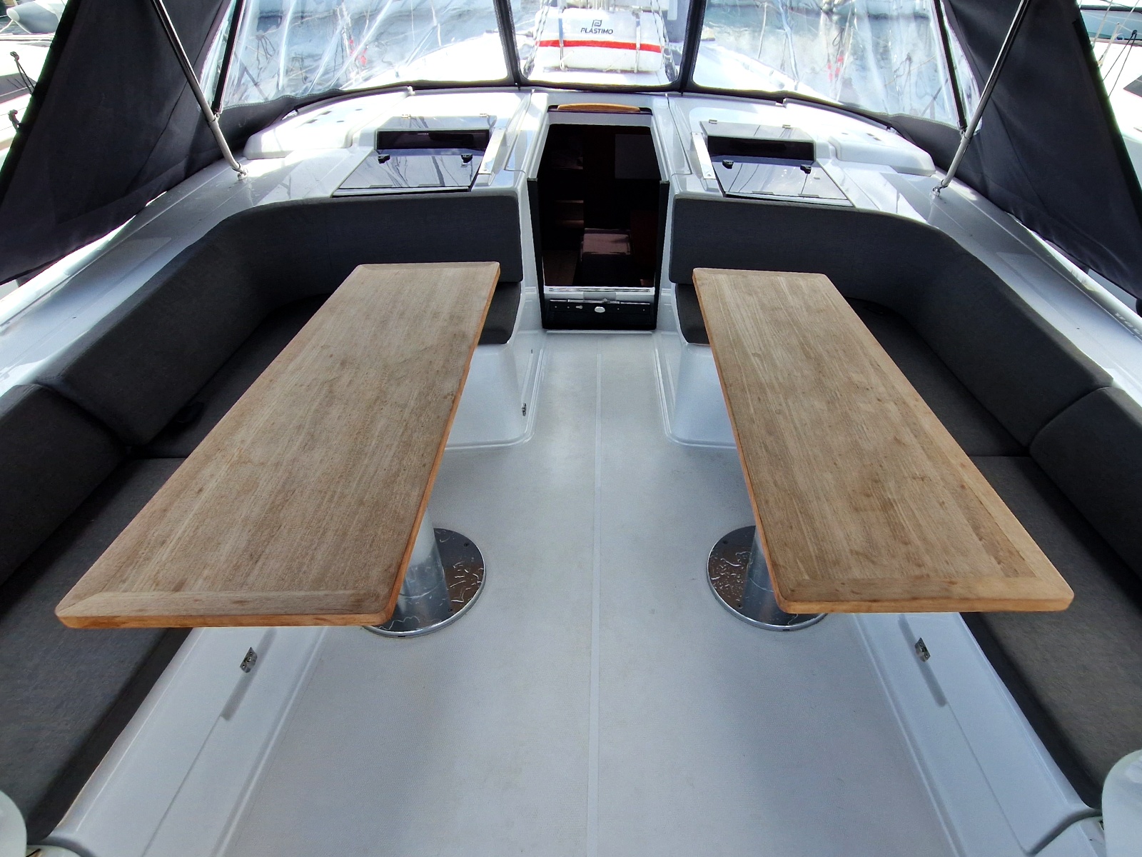 Hanse 508 - 5 + 1 cab. — photo 10