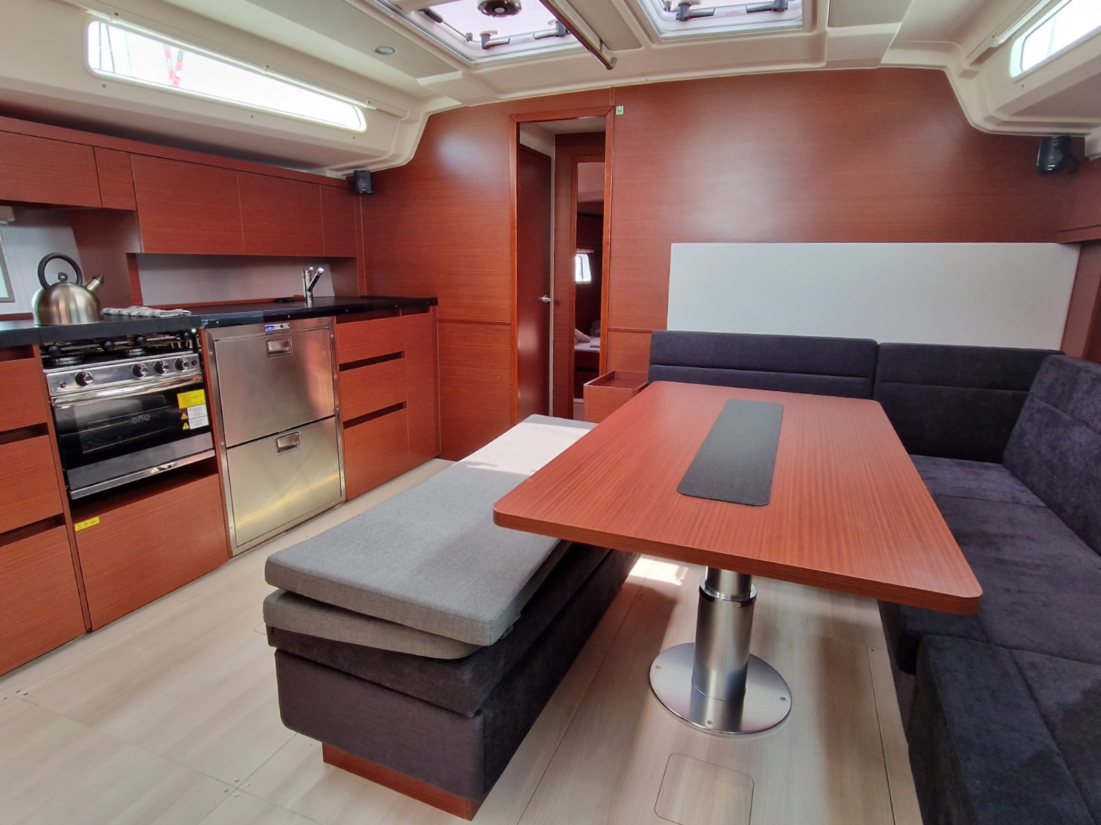 Hanse 508 - 5 + 1 cab. — photo 13