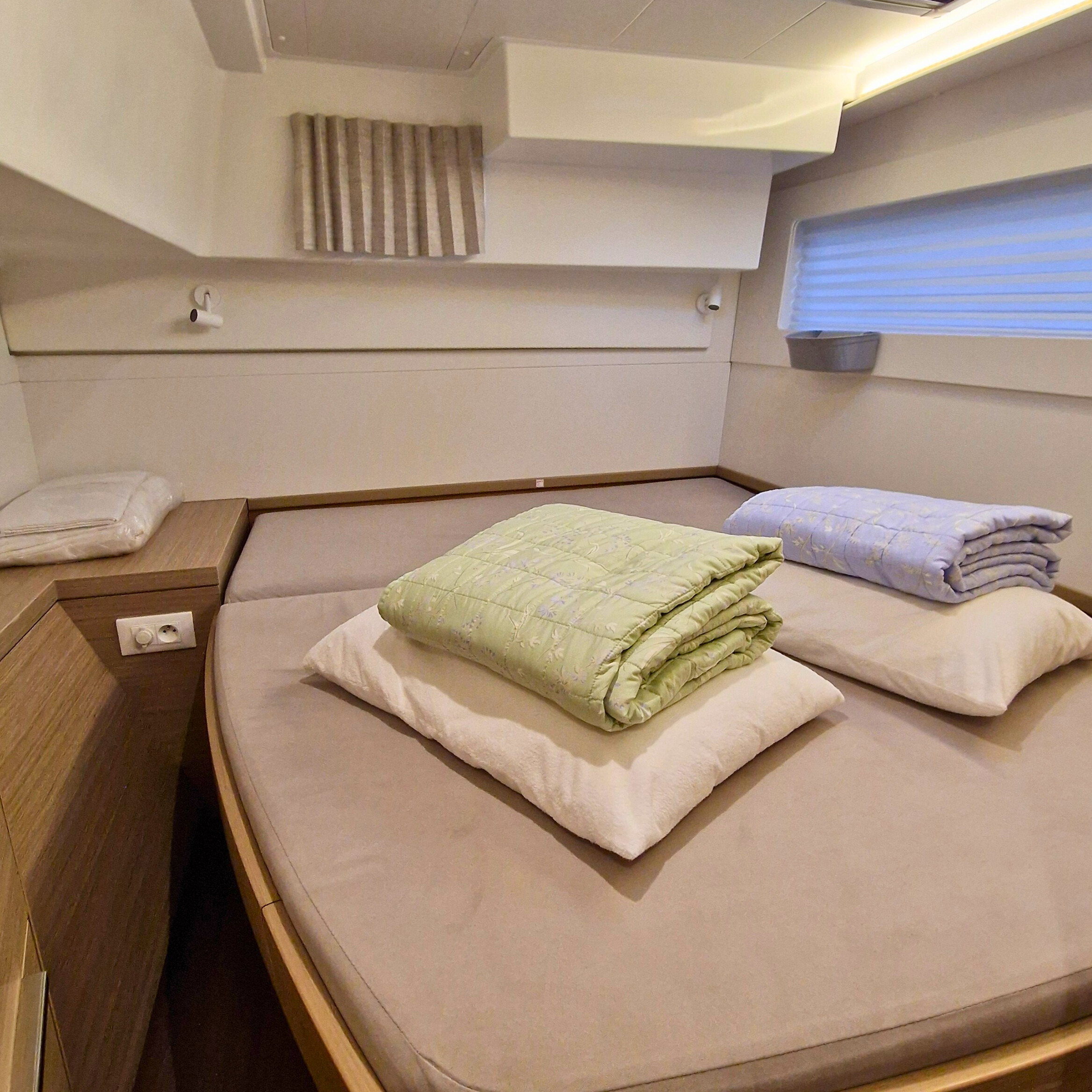 Lagoon 40 - 4 + 2 cab — photo 10