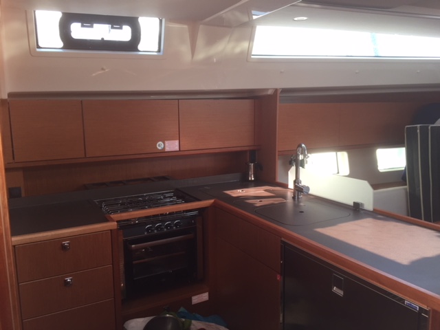 Bavaria C45 Holiday — photo 6