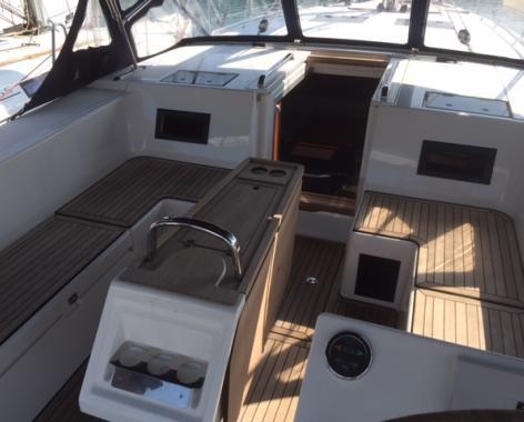 Bavaria C45 Holiday — photo 10
