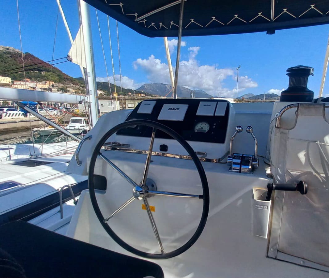 Lagoon 42 - 4 + 1 cab. — photo 9