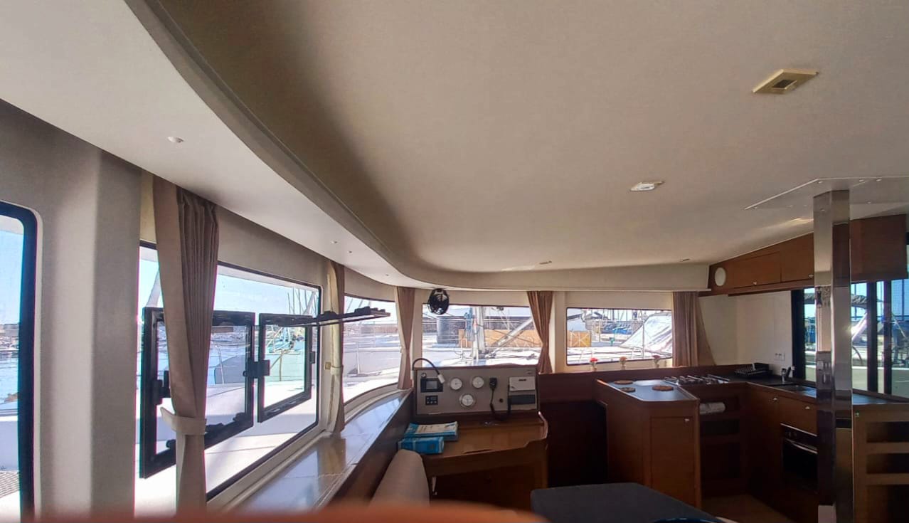 Lagoon 42 - 4 + 1 cab. — photo 12