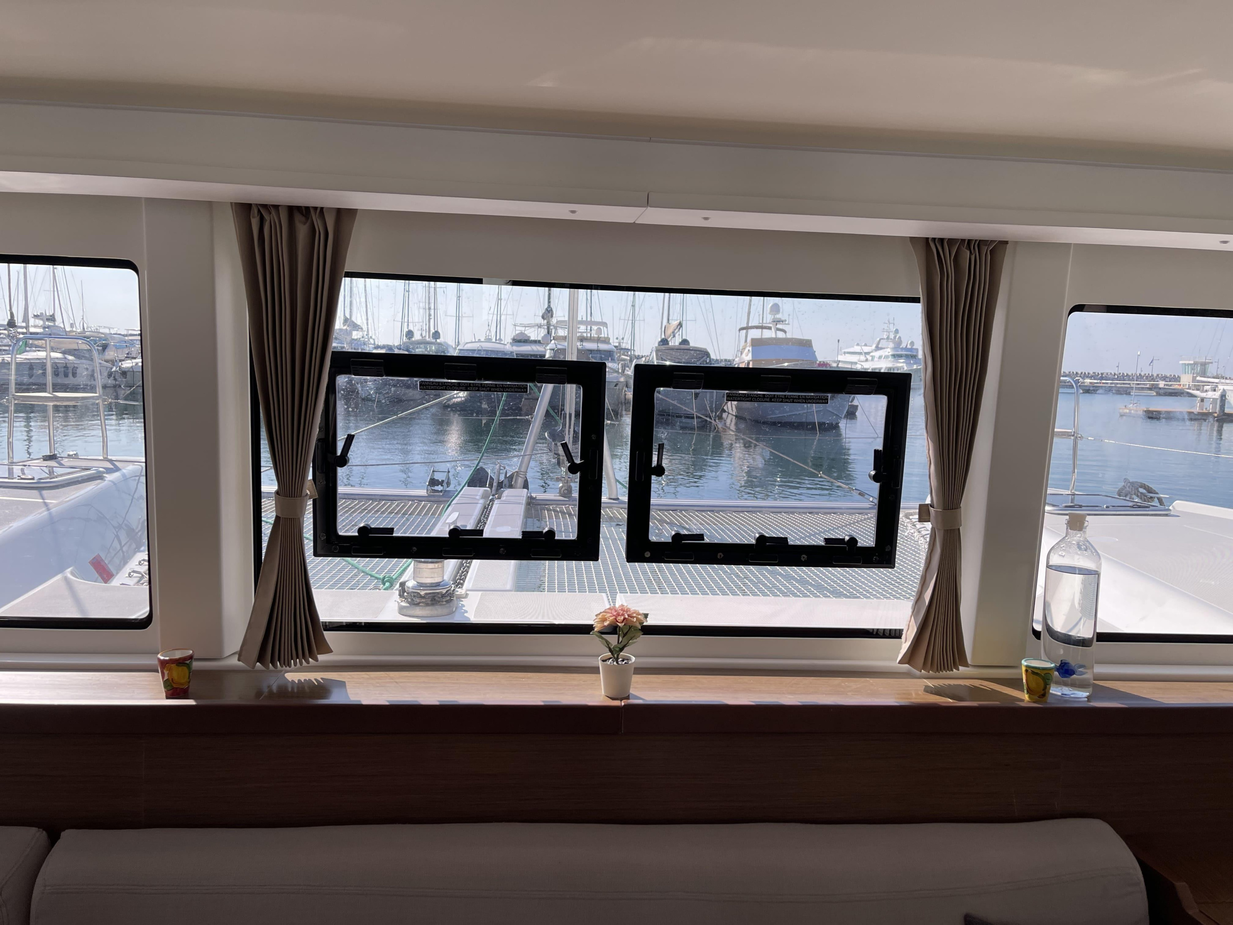 Lagoon 42 - 4 + 1 cab. — photo 6