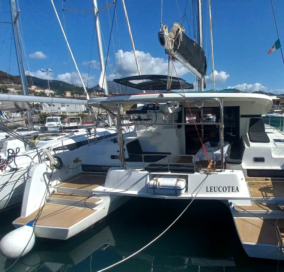 Lagoon 42 - 4 + 1 cab. — photo 7