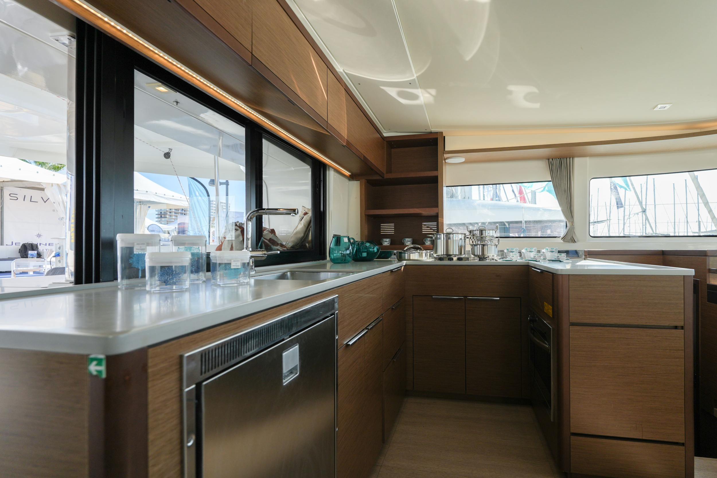 Lagoon 46 - 4 + 1 cab. — photo 12