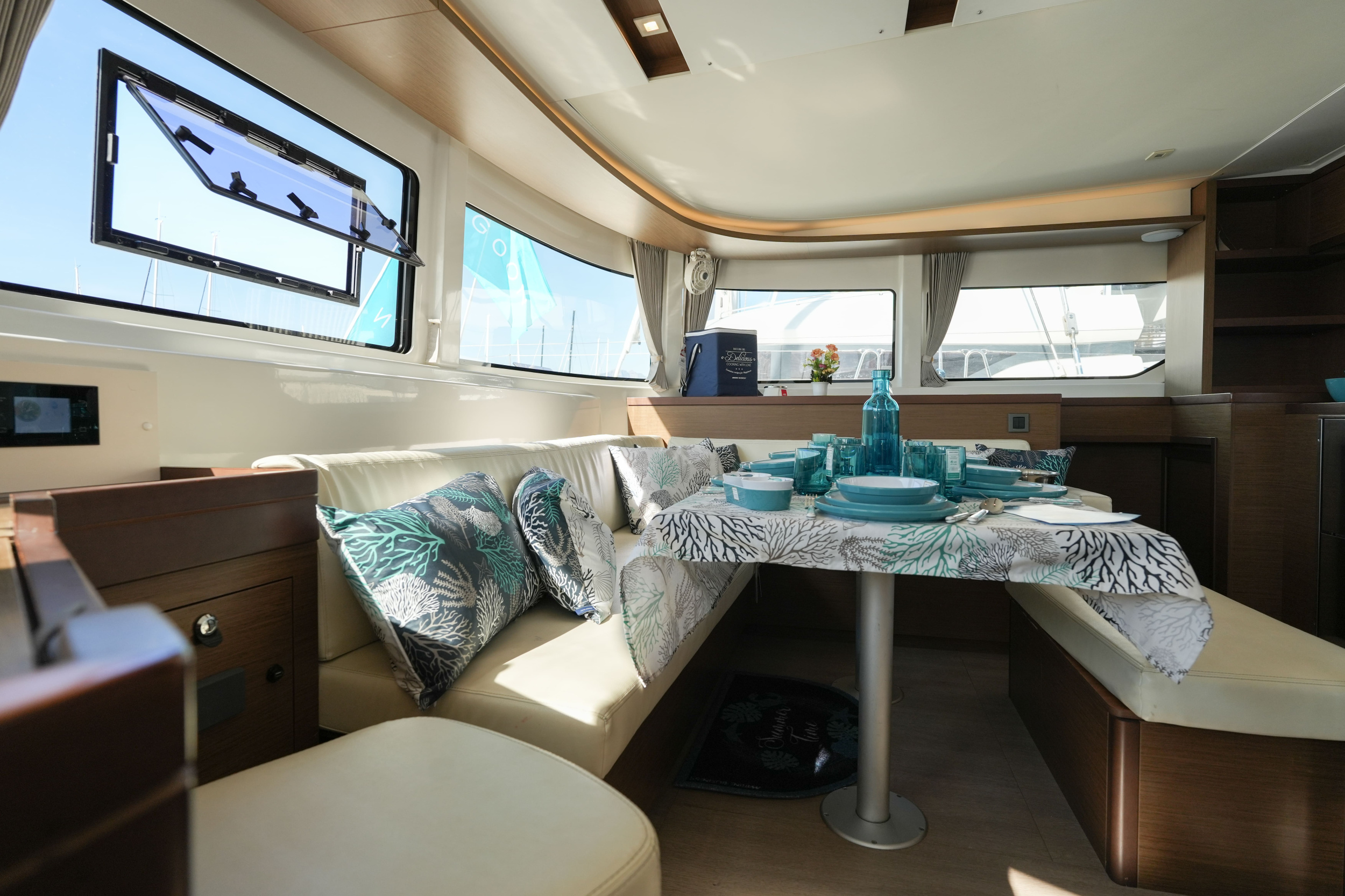 Lagoon 46 - 4 + 1 cab. — photo 13