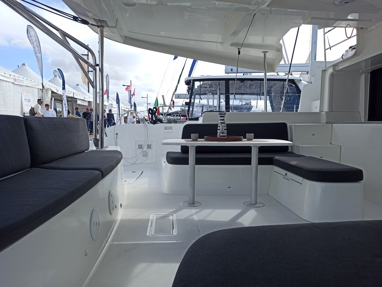 Lagoon 46 - 4 + 1 cab. — photo 19