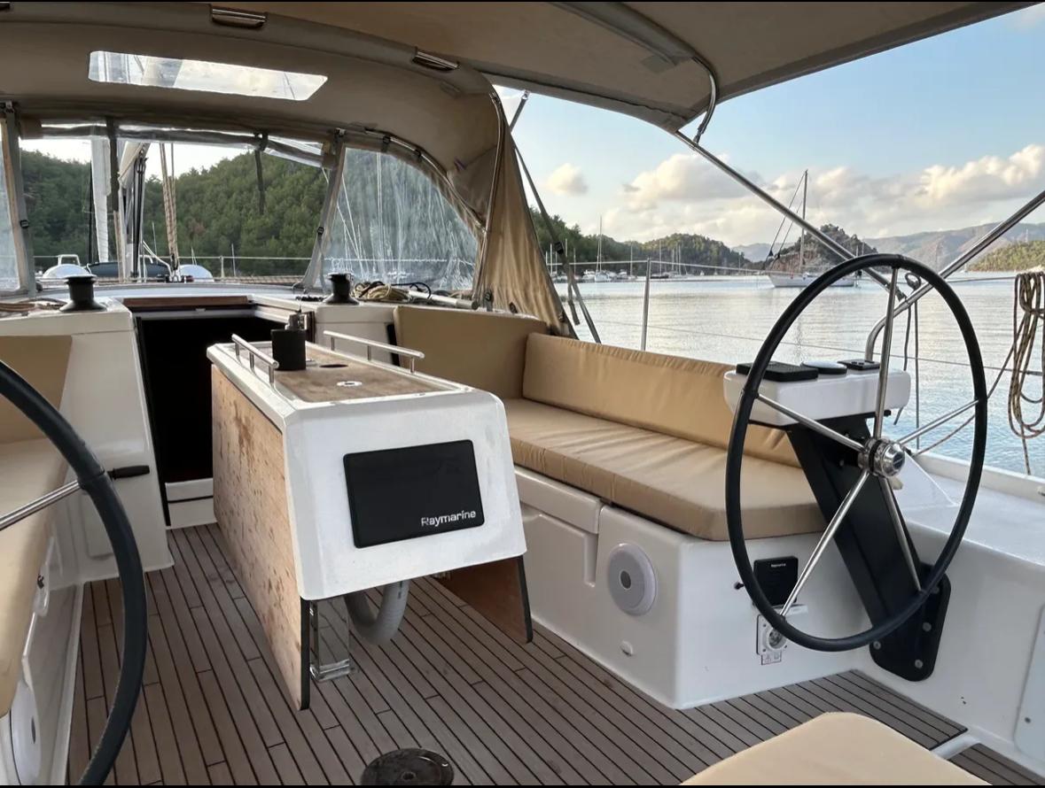 Dufour 390 GL — photo 8