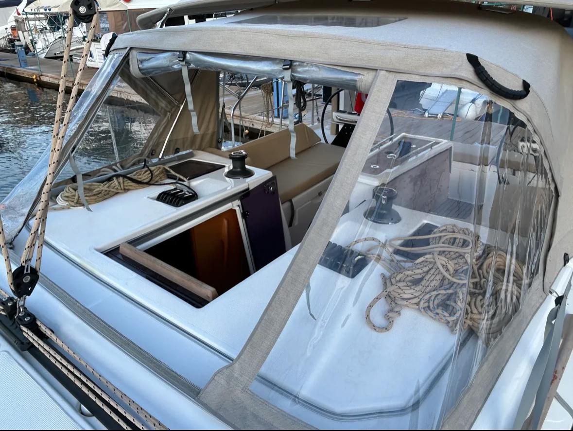 Dufour 390 GL — photo 11