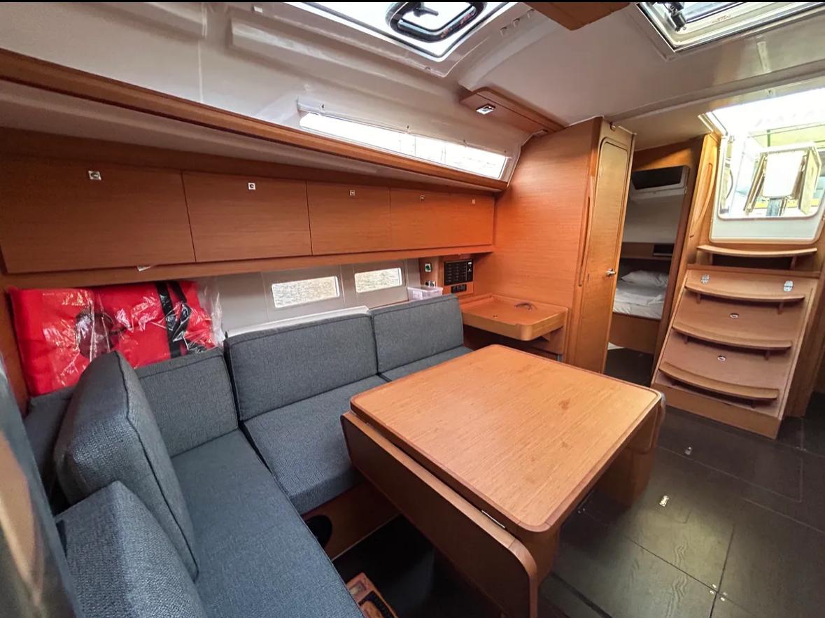 Dufour 390 GL — photo 16