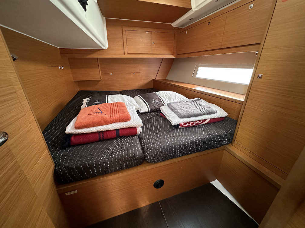 Dufour 470 - 4 + 1 cab. — photo 10