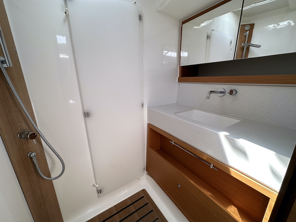 Dufour 470 - 4 + 1 cab. — photo 14