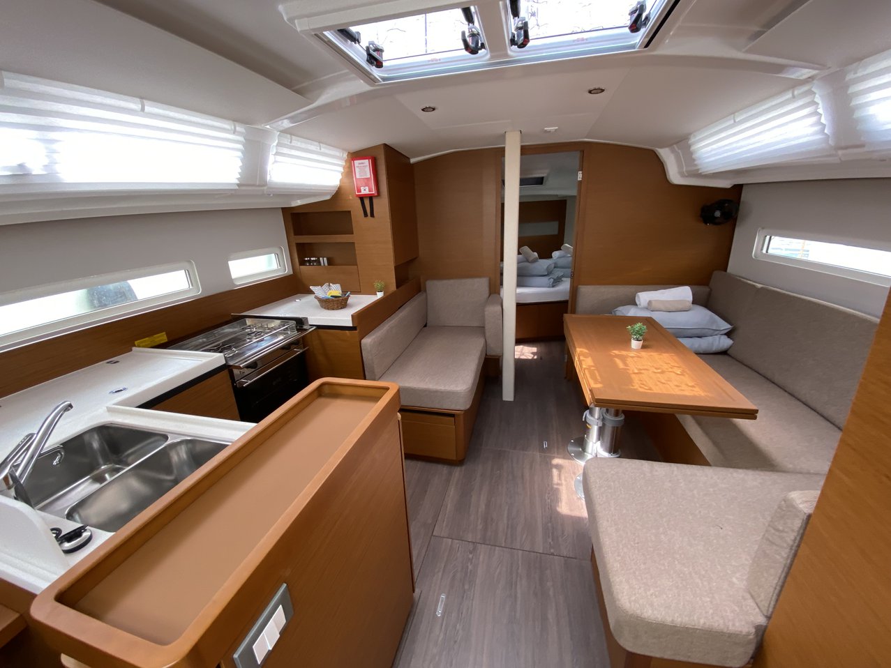 Sun Odyssey 410 - 3 cab. — photo 13